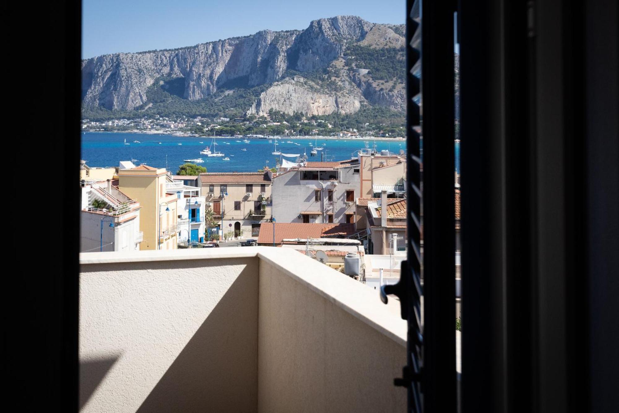 Mondello Glam Hotel & Terrace Exteriör bild